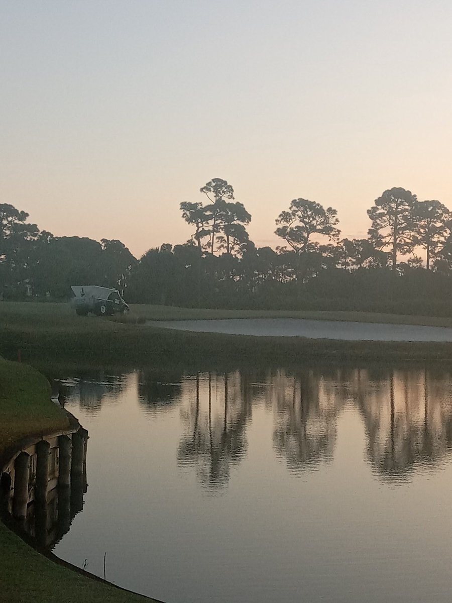 KevinCookeTurf's tweet photo. 20-0-10 with Ronstar going out on the #Wanamaker Course @PGAVillage . Thanks @rljservicesinc for the top notch service as usual! @Tom_Taylor1421 @vtsykes #PGAGolfClubAgronomy https://t.co/oHz2ICtWZ6