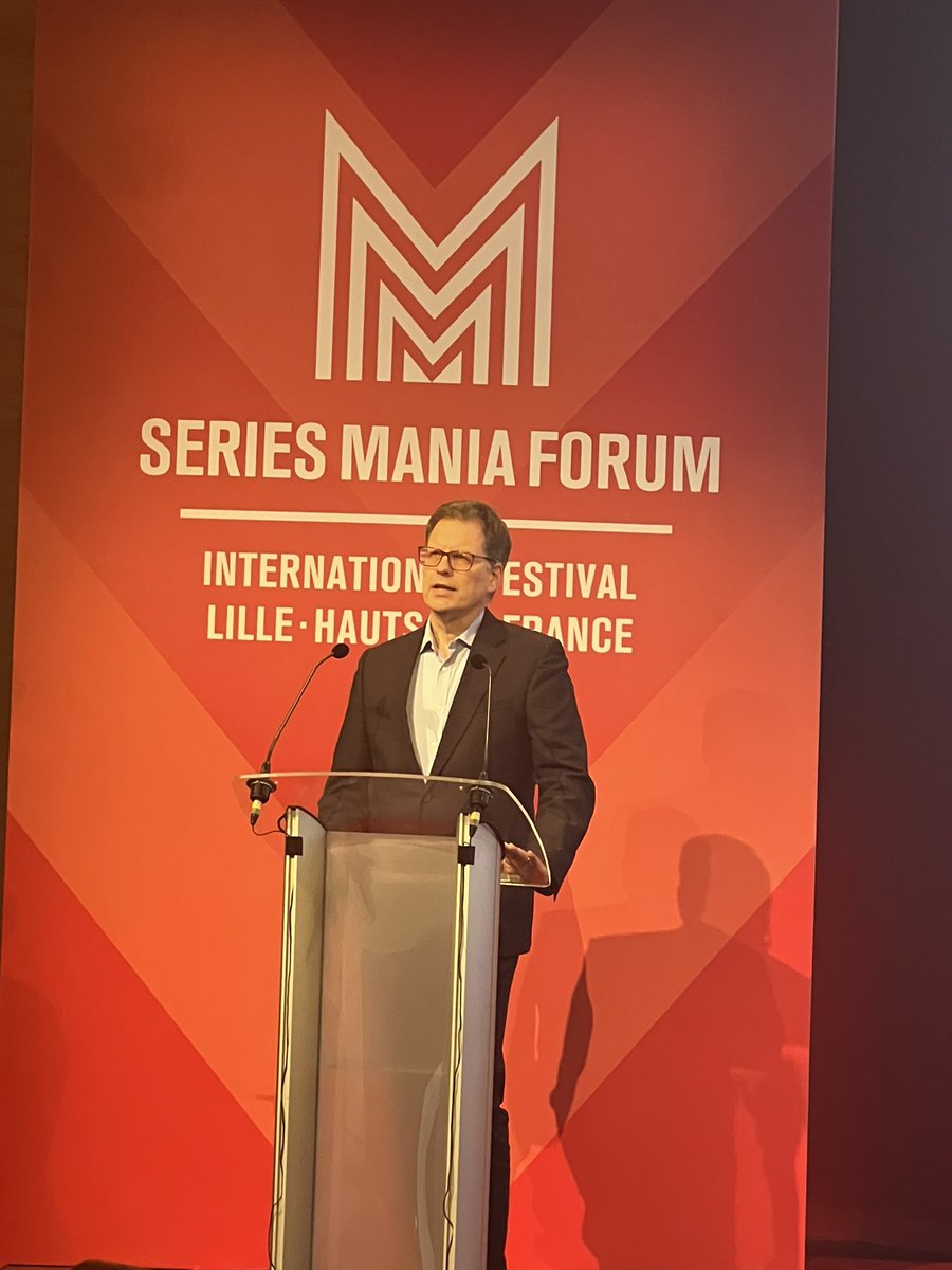 maria_aguete's tweet photo. Fantastic presentation by @TimW_Analyst at @SeriesManiaPro ! 🙌🙏🏆 https://t.co/nYU2D1eau0
