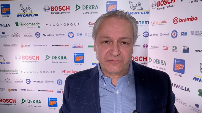motorionline's tweet photo. #FORUMAutoMotive 2023 | #Scarabel (#AsConAuto): "Un terzo delle #auto italiane è sotto Euro 3" [INTERVISTA VIDEO] https://t.co/kA1HEgiAt9 #motorionline #automotive #autoelettrica https://t.co/4NBDz8UXVu