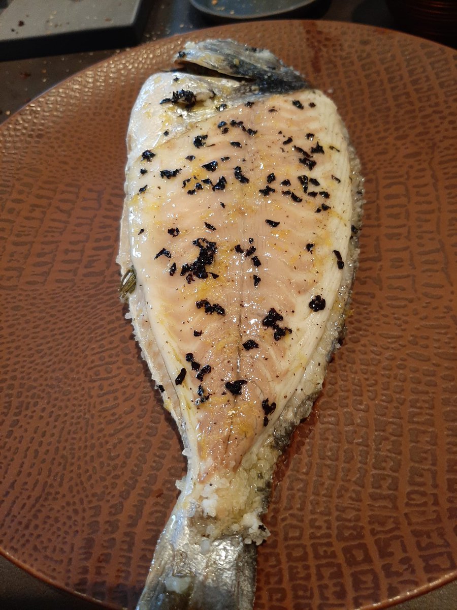 Now that's what I call fish in all its glory.

<a href="/Restzeezout/">Restaurant zeezout</a> #Rotterdam #MICHELINStar
