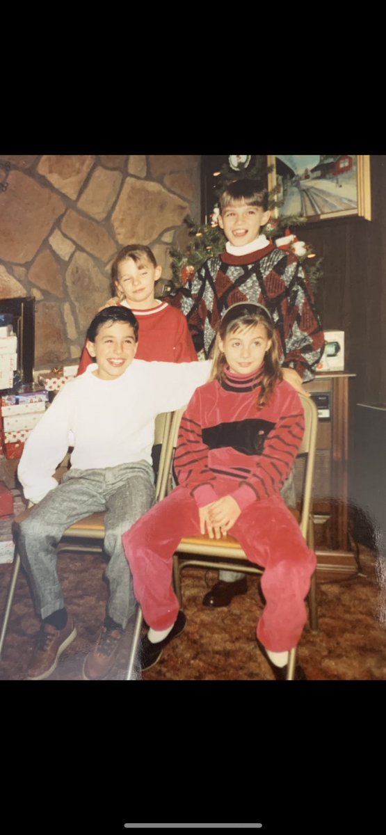 Cassy_TheClimax's tweet photo. Turn up Tuesday! We were a vibe. And your welcome for wearing velvet ๐๐๐ @mike_awesome614 @shanna.baxter.3 @nick #ohiomodels #family #italianaf https://t.co/u24myk4b2v