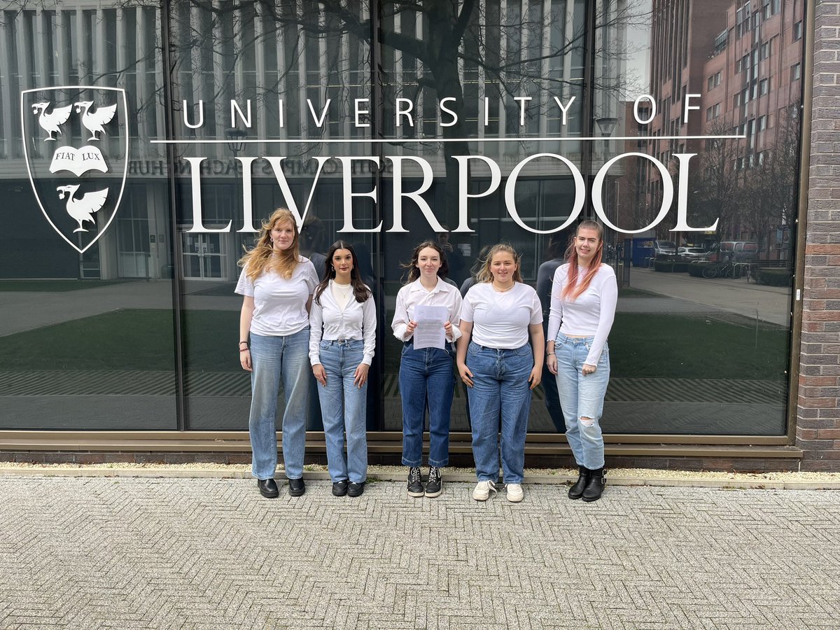 livunifemsoc's tweet photo. We delivered a letter to @LiverpoolGuild Seeking to meet with uni leaders and gov to give them a better picture of what's happening on the ground. We are excited to launch this partnership, aiming for Liverpool to become a leader in preventing and responding to sexual abuse https://t.co/VcokbUDqw0