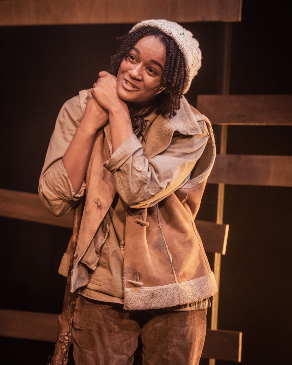 Tonight’s the night… #503StrayDogs 🐺 officially opens!  GOOD LUCK to this talented cast 🎉 

Playing until 1st April 
🎟️ theatre503.com/whats-on/stray…
📸 Dan Tsantilis