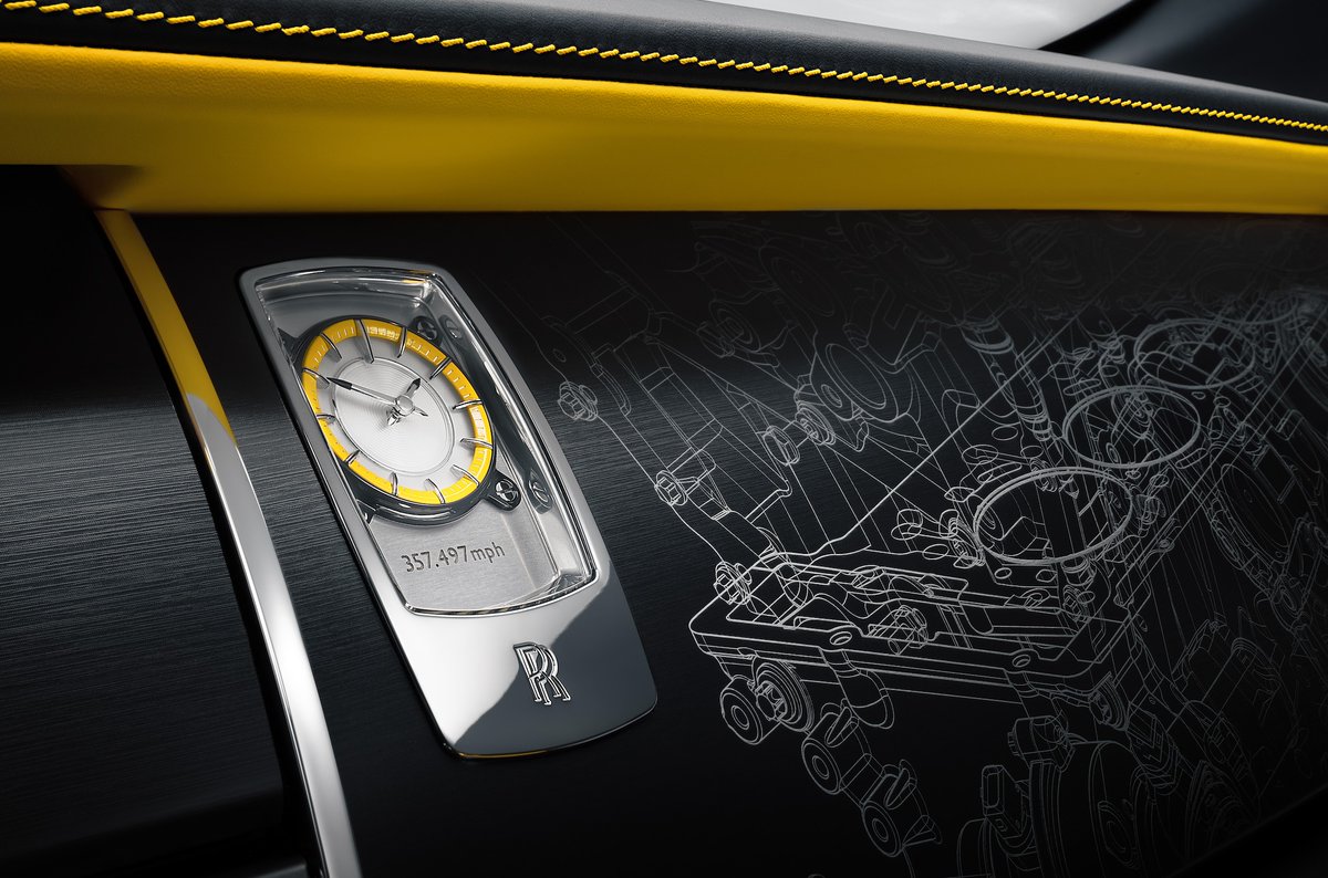 rollsroycecars's tweet photo. To commemorate our last-ever V12 coupé, our Bespoke Collective collaborated to create a unique artwork for Black Badge Wraith Black Arrow's fascia, taking inspiration from the V12-powered land speed record-holding Thunderbolt of the 1930s.

#BespokeIsRollsRoyce https://t.co/QaHkEQmnlJ
