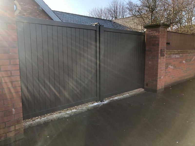 Spring is here and that means it's time to get ready to go back outside - finally!

However, you want you and your family to stay safe at the same time 🔒

Shop our range of garden gates that blend style and protection - save today!

doorsuperstore.co.uk/browse/externa…