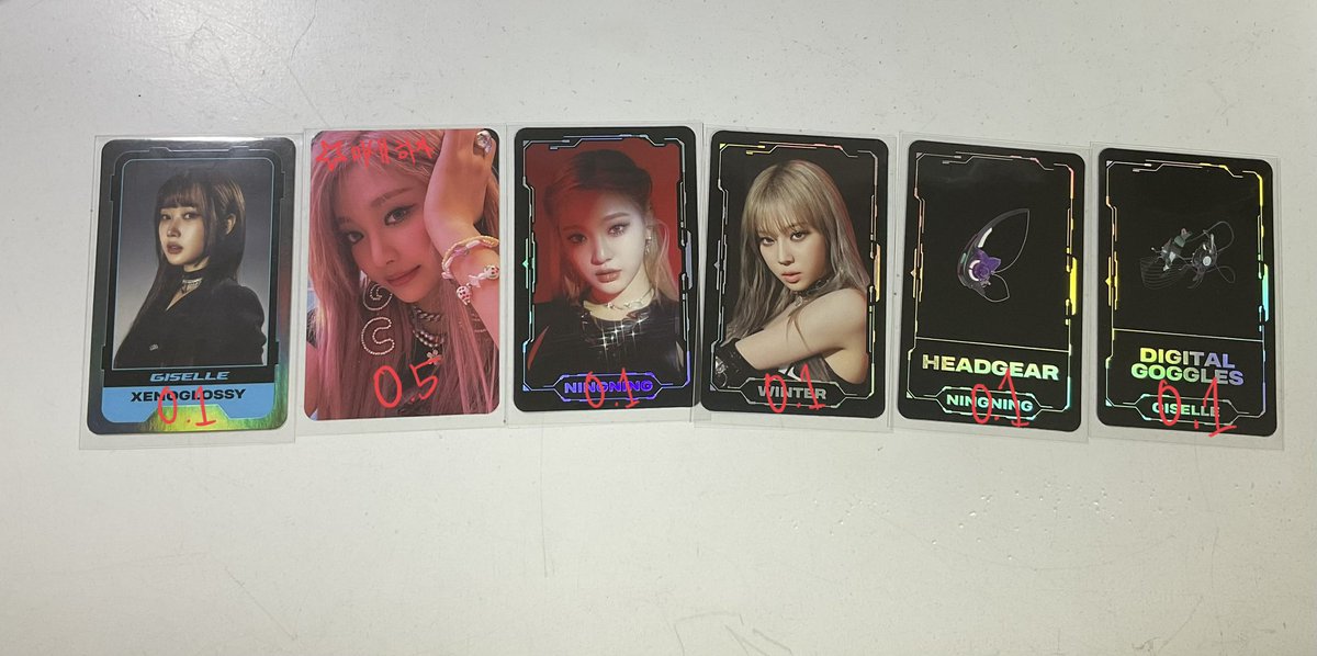 에스파 포카 양도합니다! 준등기로 보내드리고, 밑에 사진 보시고 편하게 연락주세요😊

에스파 카리나 지젤 윈터 닝닝 걸스 팬미팅 핑크 크리스마스 랜덤팩 앨포 디럭스 박스 kms 미공포 갓더비트