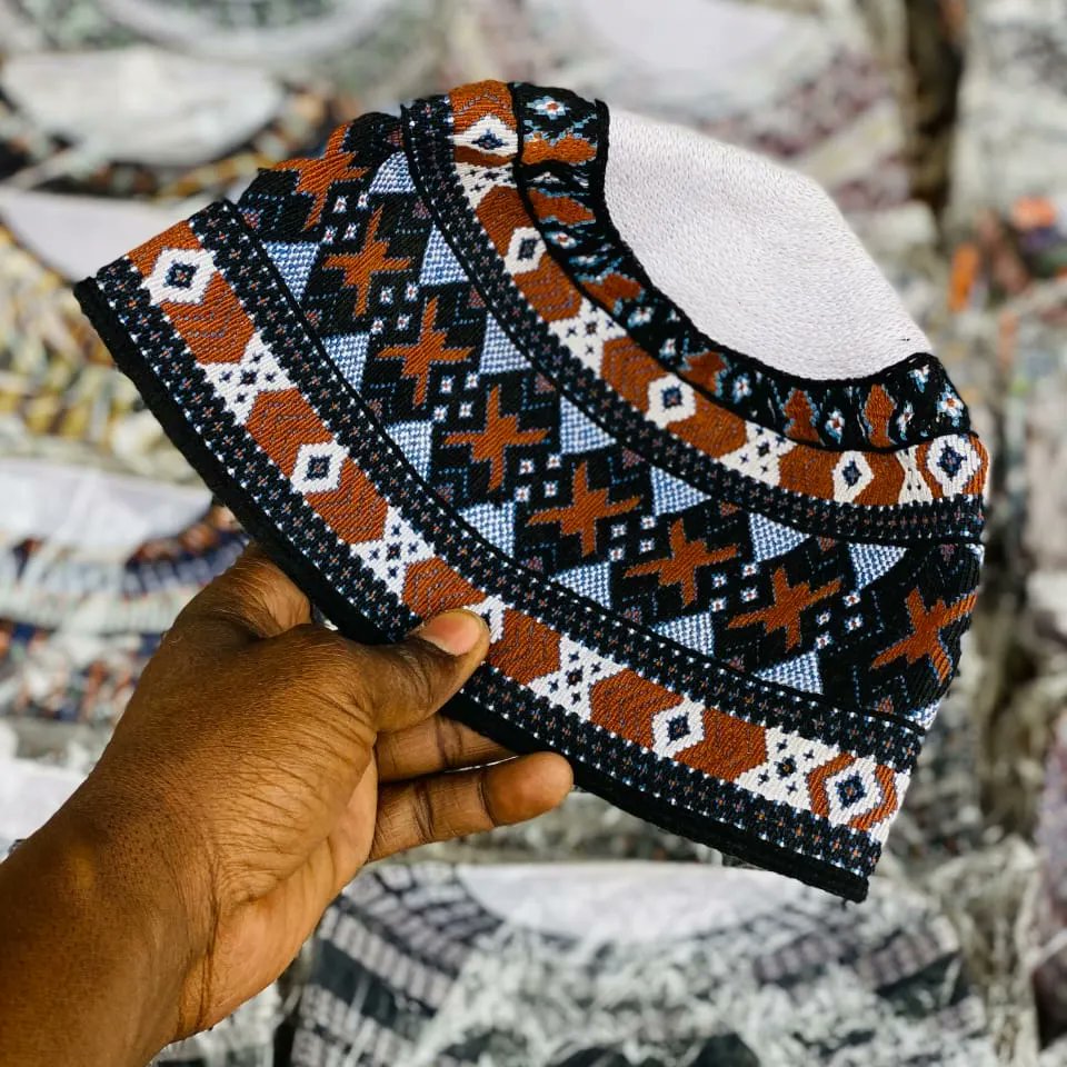 capsprodoos's tweet photo. Step up your style game with our handmade caps! Each cap is crafted with care and attention to detail, ensuring a unique and high-quality accessory for your wardrobe. Shop now and add a touch of personality to your outfit! #handmadecaps #style #accessories #fashion https://t.co/J00FX6SVoq