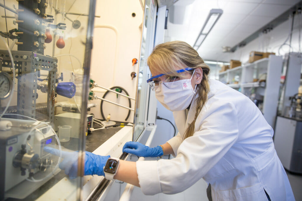 Biofuels can help us move away from fossil fuel-based transportation and advance the bioeconomy. We've awarded <a href="/GLBioenergy/">Great Lakes Bioenergy Research Center (GLBRC)</a> (a Bioenergy Research Center <a href="/UWMadison/">UW–Madison</a>) another 5 years of funding for research on converting non-fuel plants into biofuels: news.wisc.edu/doe-renews-fun…