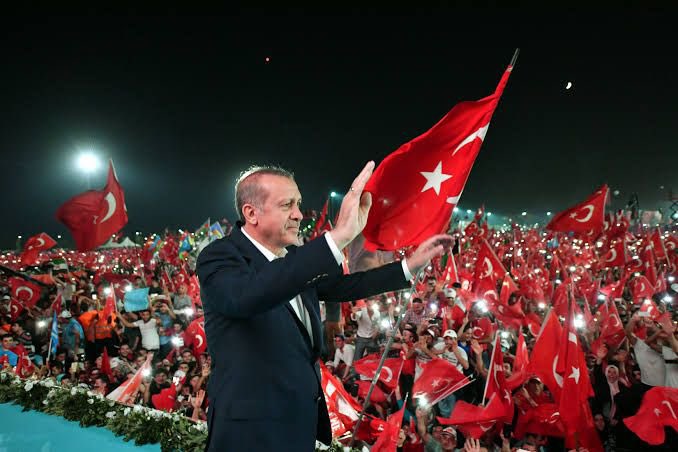 murat_kurum's tweet photo. Haydi bismillah…

İlk günkü aşkla, heyecanla
Liderimizin izinde, milletimizin hizmetindeyiz! 

Yolunuz, yolumuz açık olsun Sayın Cumhurbaşkanım 🇹🇷 https://t.co/LSgydsFygd