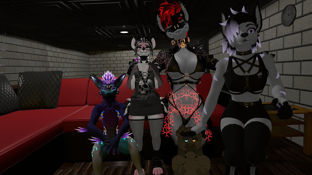 AlaskaDZ's tweet photo. 4 cuties in my home world
#furry #fun #vrchat #ZAfur https://t.co/fCe1udl4ND