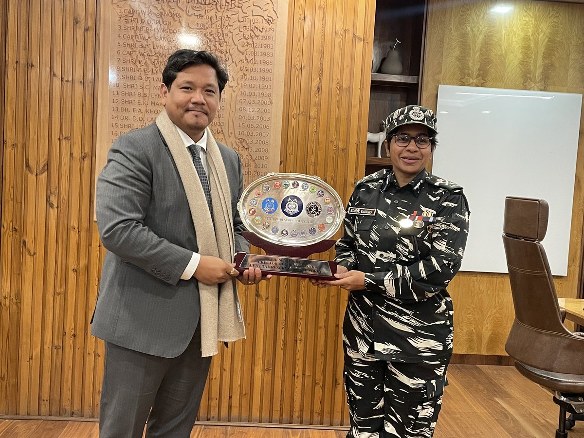 SangmaConrad's tweet photo. Sonal V Mishra, IG CRPF, @NesHqr  called on me. I wish her godspeed in her new assignment. 

@crpfindia @sonalvmisra https://t.co/dohizf47N0