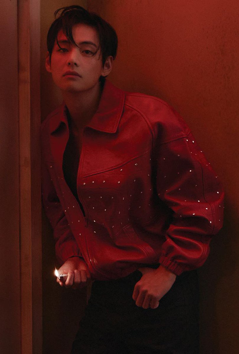varbieskoo's tweet photo. ELLE X V
THE VISUAL
V ON ELLE KOREA
#TAEHYUNGxELLE
#ELLEcoverstar
#ELLEXV https://t.co/V77q8xnIsx
