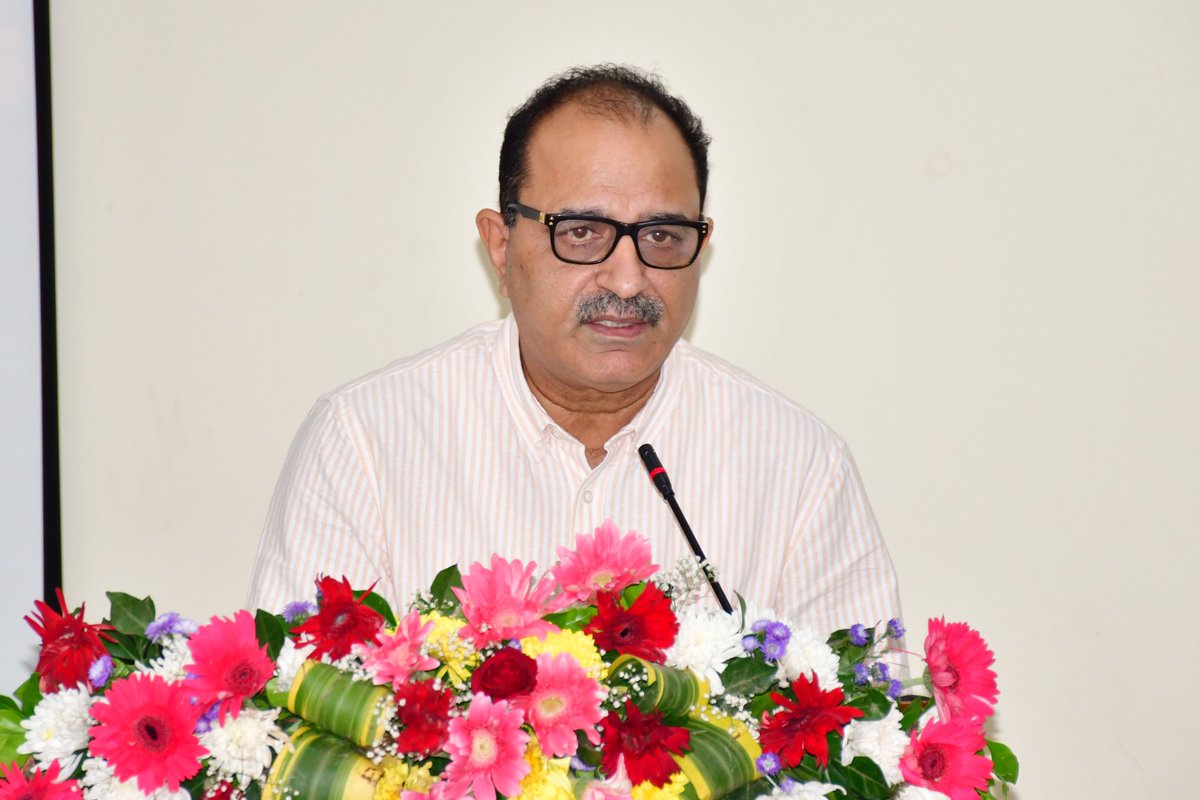 OSWC_Odisha's tweet photo. 66th Foundation Day of #OSWC was celebrated today in Panthanivas Bhubaneswar which was graced by Hon'ble Minister FS&CW, Coop. Odisha @AtanuMLA Pr Secy Coop @Sanjeev76297504 GM FCI BP Singh ,RCS, Chairman & MD OSWC @ganeswar_jena @Coop_Odisha @FCI_India https://t.co/UvQcIXnpvO