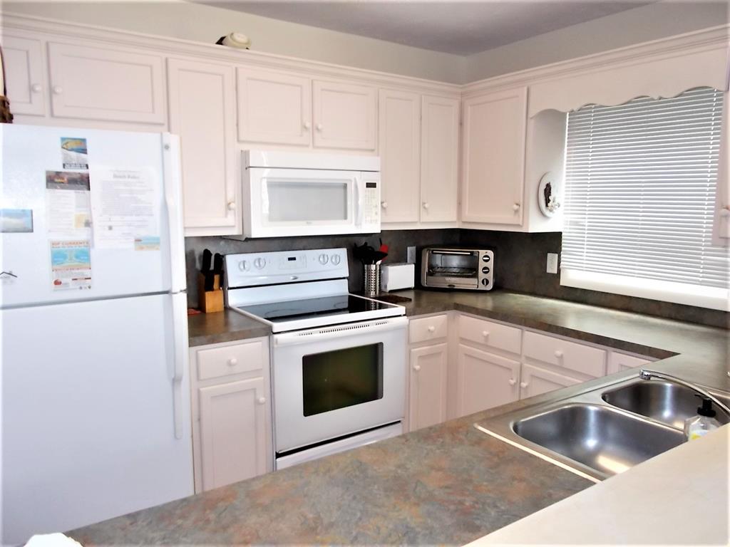 SunsetBeachVaca's tweet photo. 222 Pelican's Play E is a fabulous ocean front vacation rental that sleeps 11 and has gorgeous views! Come relax a while!  https://t.co/dty4ZvBHvh https://t.co/Zqkl1bmDdr