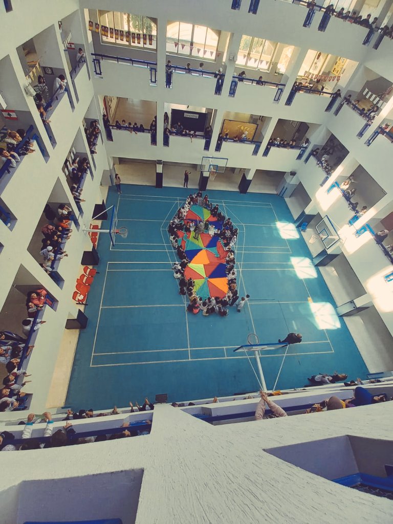 عير متعلمو صفوف الأول والثاني الأساسي عن فرحتهم باستقبال شهر رمضان المبارك بتشكيل فانوس وهلال رمضان #بفرح #وسعادة #كل عام وانتم بخير <a href="/Hhhsinfo/">Houssam Hariri HS</a> <a href="/TawilNoor/">Noor Taweel</a> <a href="/sashgh/">Sasha Ghosn</a>