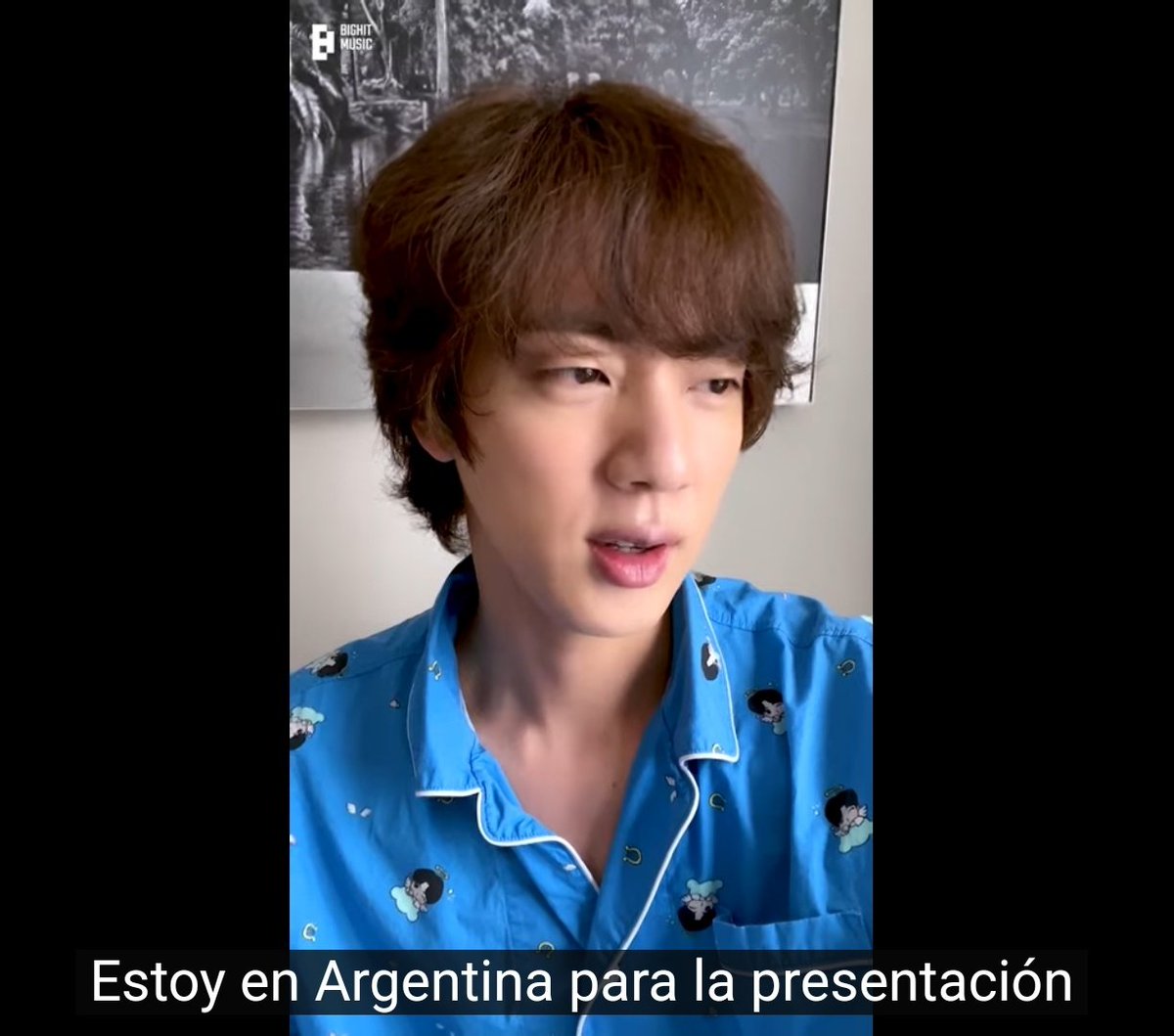 taegistd's tweet photo. las de afuera: extingan a las argentinas 😭😭

los bts: las amamos chicas ni cabida a las feas https://t.co/2LcUq6SQ5G