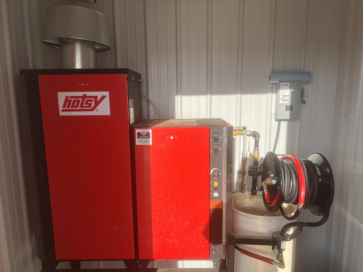 JacobTeeter423's tweet photo. @AMillershaski Hotsy on natural gas. Bought it last year and Bart Baker had them in stock and Landa’s were several months out. https://t.co/MpWweBZQrP