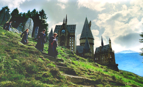 Hogwartssite's tweet photo. La primavera ha llegado a Hogwarts. https://t.co/4YPuWkcSkx