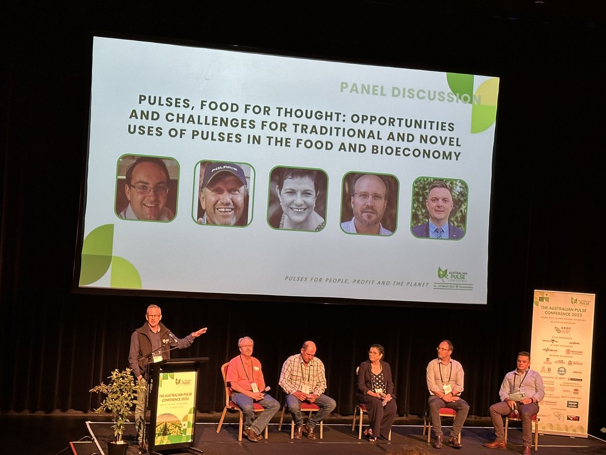 alamuru_krishna's tweet photo. Here we are at Australian Pulse Conference 2023!
#pulses #legumes #genetics #plantbreeding #plantscience #genomics #research #mungbean #chickpea https://t.co/MjwZD4Ebok