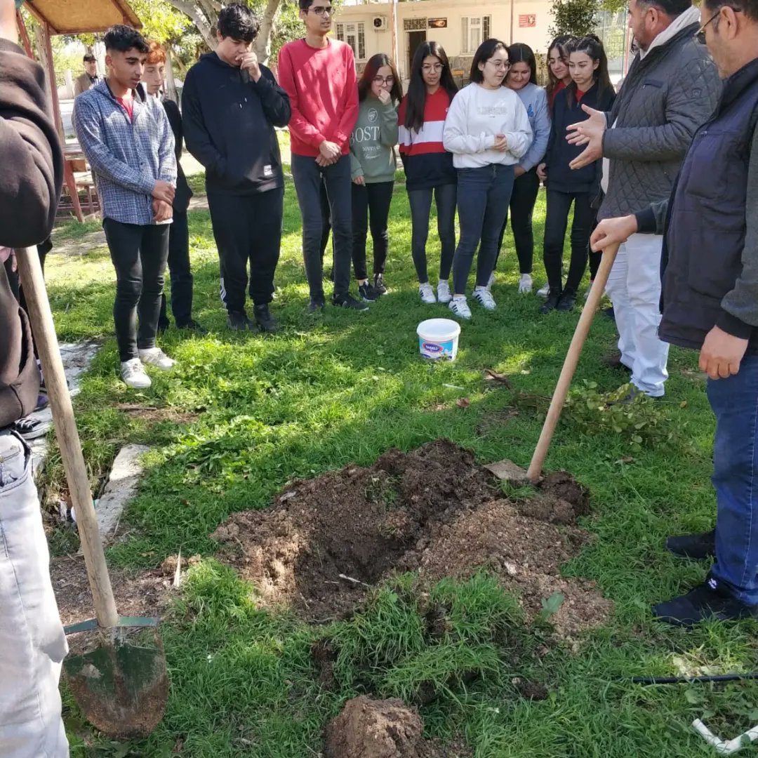 AtayurtGazi's tweet photo. Nevruz Bahar Bayramı; toprağa yeni bir fidan verdik.
#sizinlehepgururduyduk https://t.co/WdqBotd790