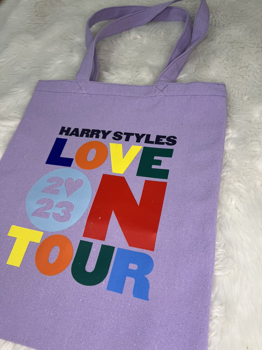 heraaboo_'s tweet photo. fan-made hslot merch alertt! 🥳💜
tees: https://t.co/nxlh4KLz6m
tote: https://t.co/xpdsxmrIq1
stickers: https://t.co/xbhbFXGr2m
#HarryStylesInMNL #HarryStylesinPH #HarryStyles #HSLOTMANILA #HSLOTPH #HSLOTMNL #HSLOT2023 #hslotbulacan https://t.co/ylL5CJ4iri
