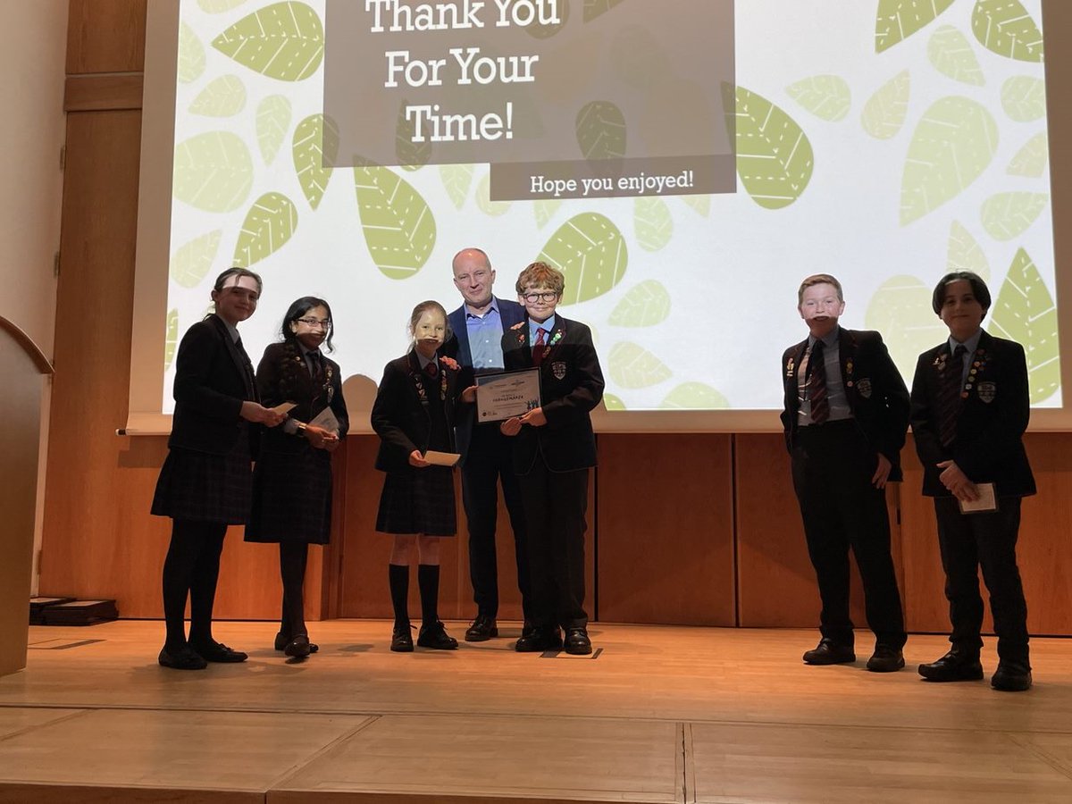 AshfordPrep's tweet photo. Our pupils celebrated completing this year's Student Leadership Programme at a special graduation day @UniofOxford: https://t.co/fOa7N6v1Qm
#ashfordprepschool #inspiringminds #optimisingpotential #studentleadership https://t.co/zPgULBzBTC