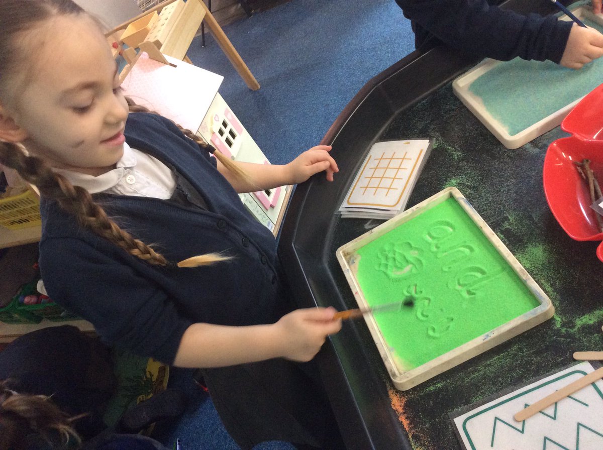 holstein_mrs's tweet photo. In foundation Stage this morning, we are practising our handwriting making patterns in the sand and looking at adding 2 numbers together to make a certain number. @wild_bank @TrustVictorious https://t.co/LMr53o7kJI