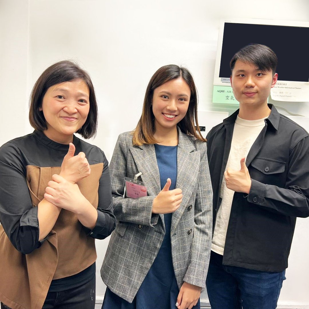 PolyUSHTM's tweet photo. 🎙️🎧#SHTMer @RTHK   

Our student Charlotte Au Yong in the BSc in Tourism and Events Management programme recently talked to radio broadcasters at #RTHK to share her study life and learning experience at #PolyUSHTM. Stay tuned📻 https://t.co/uy3h10f6t6