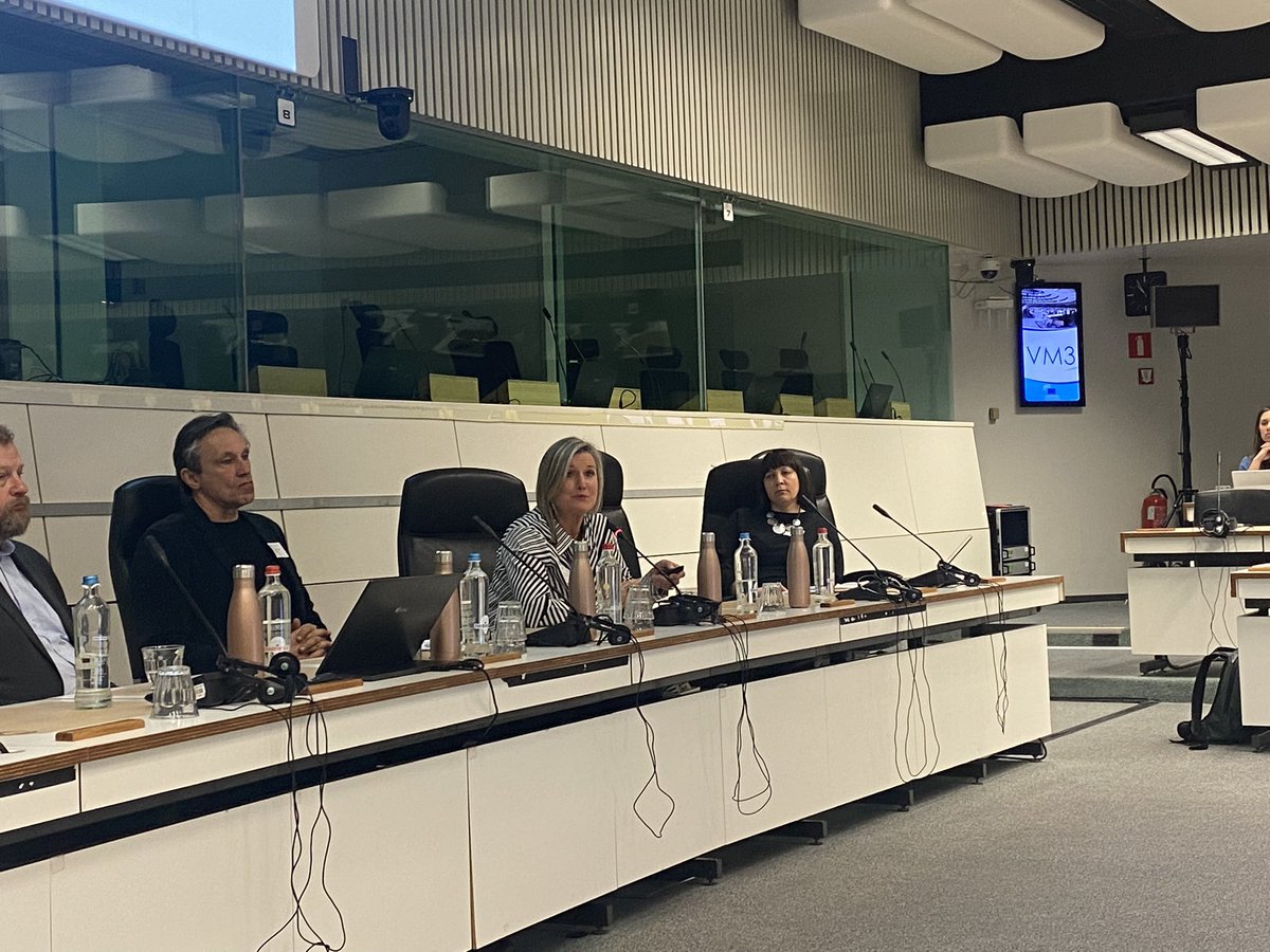 zerowasteeurope's tweet image. .@CMConsultinginc reviews the recommendations by @Reloop and ZWE on the #MixedWasteSorting paper and policy briefing that are at the core of this event, and very relevant for the ongoing #WFD and #PPWR legislation processes.

Find them here ➡️ tinyurl.com/36nd79rv