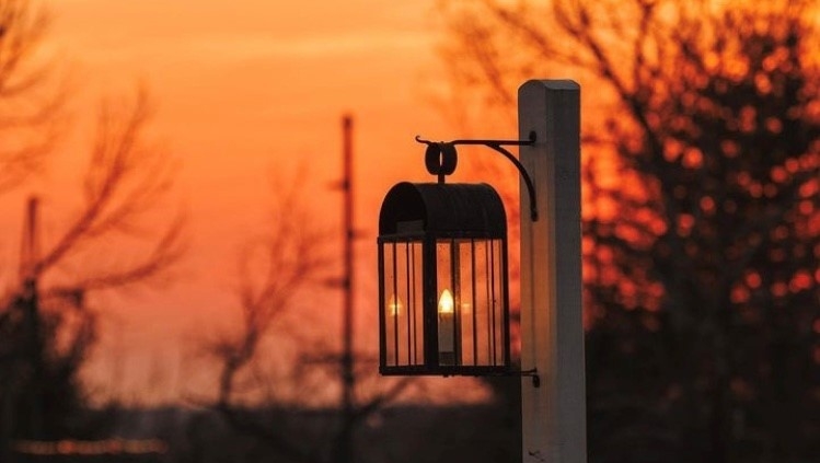 shakervillageky's tweet photo. Sunrise/Sunset Village style.
We love these peaceful images that @richiewireman shot!
#ShakerVillageKY #sunrise #sunset #photography #peaceful #stonefence #lantern https://t.co/D8n53rD0Oa