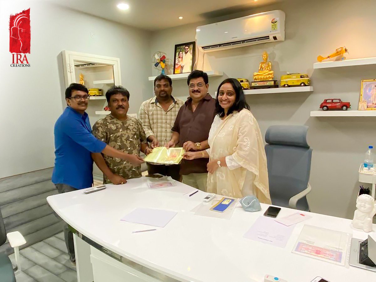 Ira Creations (@ira_creations) on Twitter photo We are delighted to announce our collaboration on our upcoming PRODUCTION NO. 5 with the Dhamakedaar director, <a href="/TrinadharaoNak1/">Trinadharao Nakkina</a> Together, we are set to create an exceptional project that will leave audiences dazzled.
#HappyUGADI to everyone🎋✨
More details Revealing soon We are delighted to announce our collaboration on our upcoming PRODUCTION NO. 5 with the Dhamakedaar director, <a href="/TrinadharaoNak1/">Trinadharao Nakkina</a> Together, we are set to create an exceptional project that will leave audiences dazzled.
#HappyUGADI to everyone🎋✨
More details Revealing soon