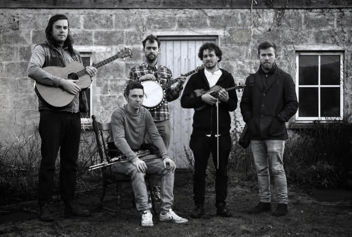 Stiúideo Cuan (@stiuideocuan) on Twitter photo Bealach iontach chun crích a chur le seachtain fíorghnóthach an tseachtain seo i comhluadar <a href="/SkippersAlley/">Skipper's Alley</a>.
Tickets are available now at ww.stiuideocuan.ie.
<a href="/RTERnaG/">Raidió na Gaeltachta</a> <a href="/artscouncil_ie/">The Arts Council / An Chomhairle Ealaíon</a> @BAItweets <a href="/ThisIsGalway/">This is Galway</a> Bealach iontach chun crích a chur le seachtain fíorghnóthach an tseachtain seo i comhluadar <a href="/SkippersAlley/">Skipper's Alley</a>.
Tickets are available now at ww.stiuideocuan.ie.
<a href="/RTERnaG/">Raidió na Gaeltachta</a> <a href="/artscouncil_ie/">The Arts Council / An Chomhairle Ealaíon</a> @BAItweets <a href="/ThisIsGalway/">This is Galway</a>