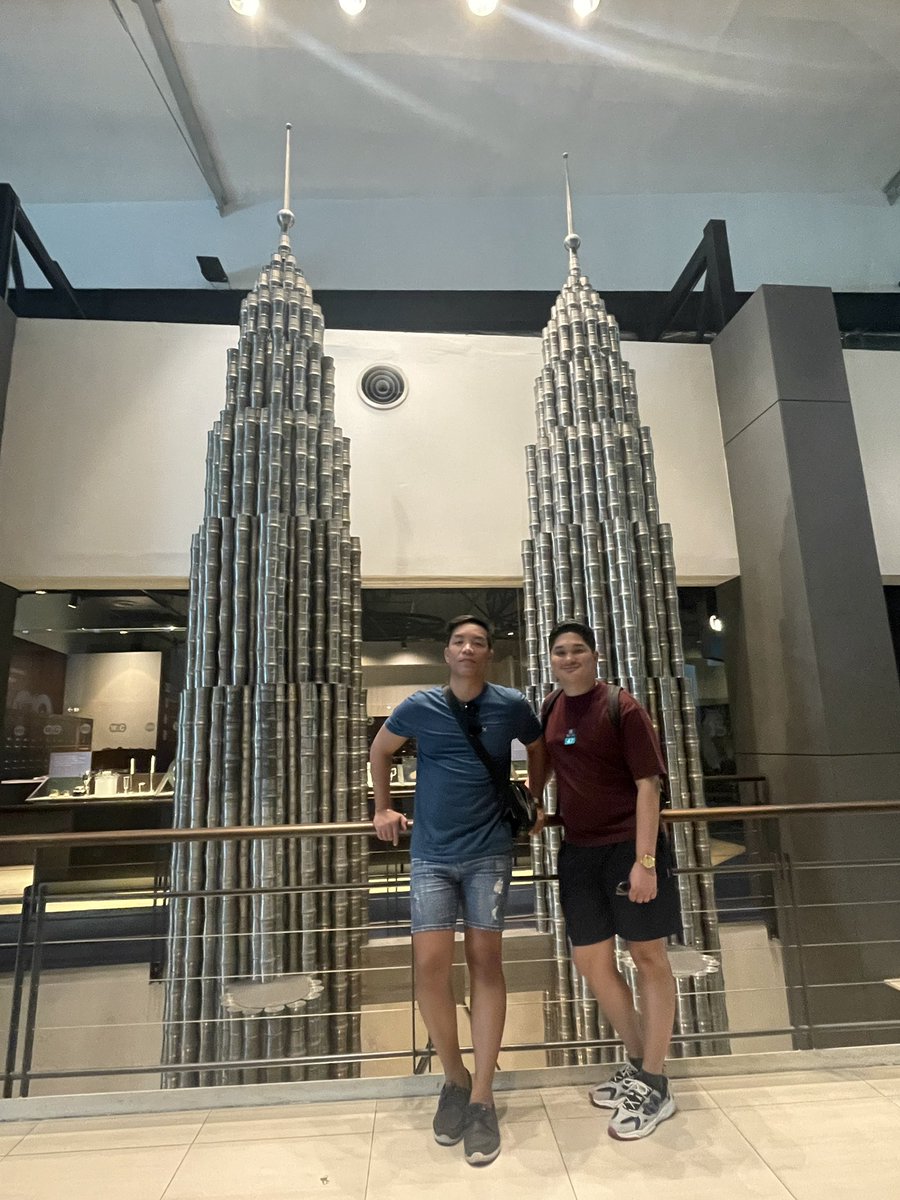AshamanLester's tweet photo. Wake up and live.

Day 2 of 4: Kuala Lumpur City Full Day Tour

✅ King’s Palace (Istana Negara)
✅ National Monument (Tugu Negara)
✅ Chocolate Kingdom (Butik Coklat)
✅ Batik &amp; Handcraft Centre
✅ Petronas Tower
✅ Royal Selangor Pewter
✅ Batu Caves https://t.co/bcfNrslTos
