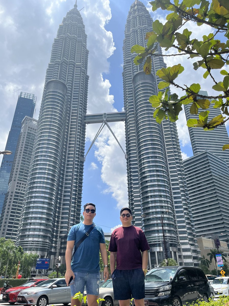 AshamanLester's tweet photo. Wake up and live.

Day 2 of 4: Kuala Lumpur City Full Day Tour

✅ King’s Palace (Istana Negara)
✅ National Monument (Tugu Negara)
✅ Chocolate Kingdom (Butik Coklat)
✅ Batik &amp; Handcraft Centre
✅ Petronas Tower
✅ Royal Selangor Pewter
✅ Batu Caves https://t.co/bcfNrslTos