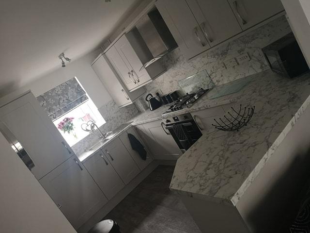 DirectKitchens1's tweet photo. Magnificent marble! ✨

Monochrome is a modern staple. This customer fit-out incorporates marble from countertops to walls to create a truly stunning, statement kitchen 😍

Book your FREE design appointment 
➡️ https://t.co/u4H3jpBxa9

#kitchendesign #kitcheninspo #kitchentrend https://t.co/9M1AlY0TY5