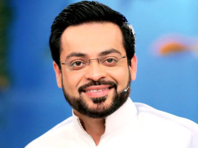thepakwolf's tweet photo. After 21 consecutive years, this 2023 will be the first Ramadan without Aamir Liaquat bhai. You will be missed brother 💔😭 RIP https://t.co/cNpWB0NurT