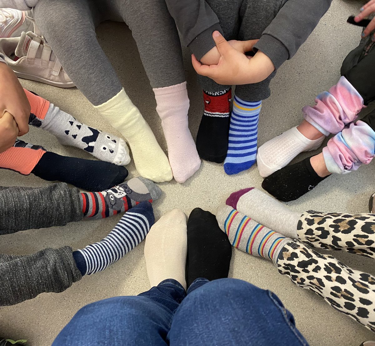 Combien des personnes ont mis des chaussettes différentes en cette #JourneeDeLaTrisomie21 ?<a href="/mathsenvie/">M@ths en-vie</a>