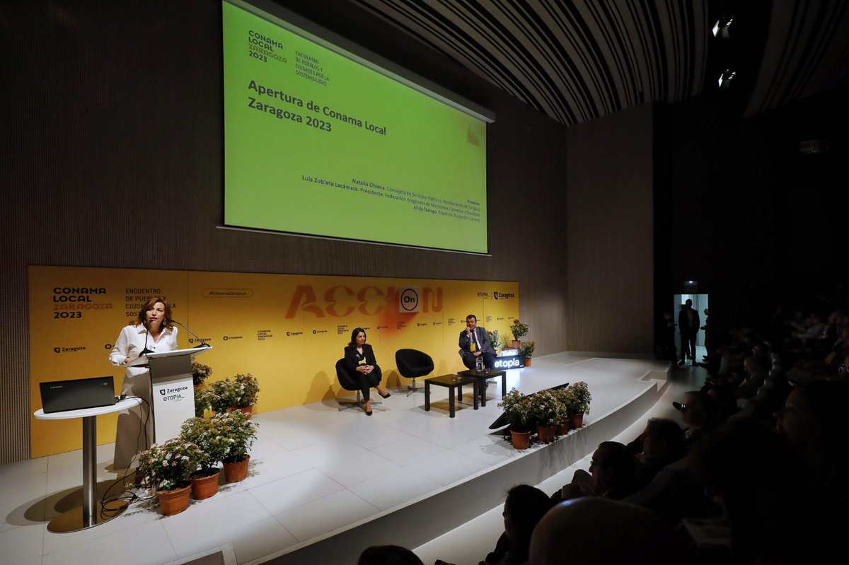 ChuecaNatalia's tweet photo. 🌳 Zaragoza se ha posicionado en los últimos años como una ciudad de referencia en políticas de sostenibilidad. Estamos muy orgullosos de ser la sede del #ConamaLocal, donde decenas de expertos debatirán sobre la transformación de las ciudades que aquí ya hemos iniciado. https://t.co/eQ5Sr97IzB