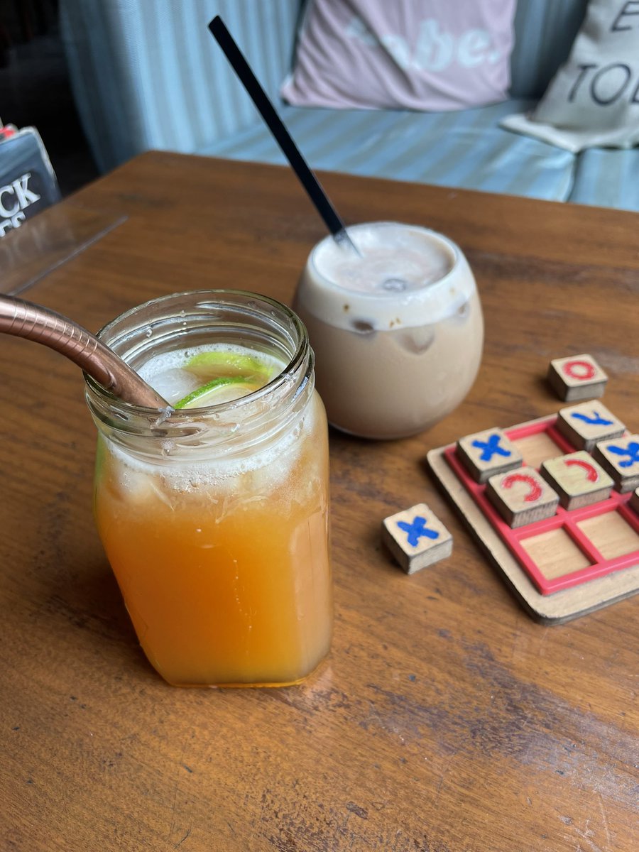 boowoo06's tweet image. Brunch at 📍Sorshia &amp;amp; Co. Café, is an experience not to be missed where the food is warm, the music is soothing, and the vibe is just right. 😋 Their menu is a food lover’s dream come true with so many delicious options to choose from.

#PulledPorkBurger #Bibimbap #LemonIcedTea