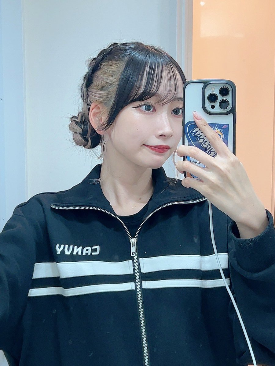 volbic_11's tweet photo. めいめめい大学ご卒業おめでとう❕🌸
YouTuberと大学生の両立ほんとにお疲れ様！
これからの活動も応援してます🫶🏻

@mei_asami_12 
 #浅見めい4年間お疲れ様 
 #浅見めい卒業おめでとう https://t.co/tDpCJU4qju