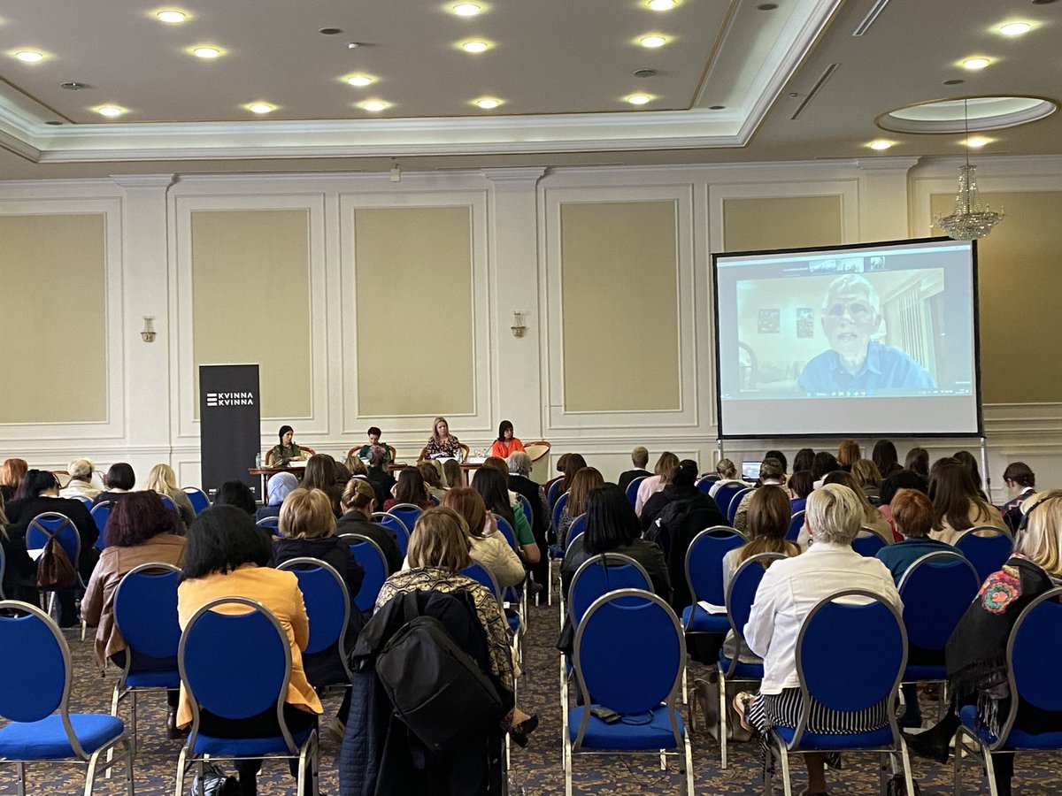 _eliralluka's tweet photo. 🕊️✊ Conference on Feminist Peace in the Western Balkans #feministpeaceconference #feministmovement #peace #womenrights #kvinnatillkvinna #artpolis
@KvinnaKvinnaINT @qendraartpolis https://t.co/LpDTsXgUud