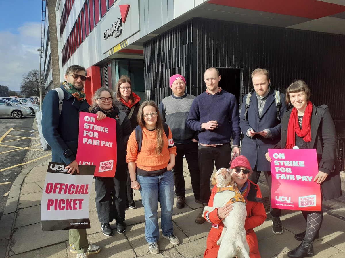 UCU Scotland President (@ucuspresident) on Twitter photo Honestly can't get enough of <a href="/UcuNapier/">UCU Edinburgh Napier</a> picket lines YOU ARE AMAZING! 😍✊💪
And lovely support from students 🤝❤
#ucuRISING Honestly can't get enough of <a href="/UcuNapier/">UCU Edinburgh Napier</a> picket lines YOU ARE AMAZING! 😍✊💪
And lovely support from students 🤝❤
#ucuRISING