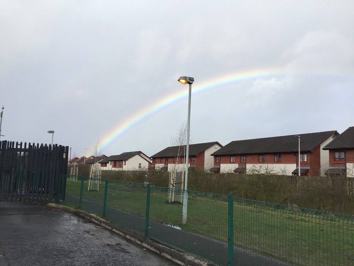 whitdale_ps's tweet photo. P7G did an amazing job this morning when they took part in the big #SpringCleanScotland We hope the community is proud of our efforts to #keepscotlandbeautiful https://t.co/QhB7D59RWO