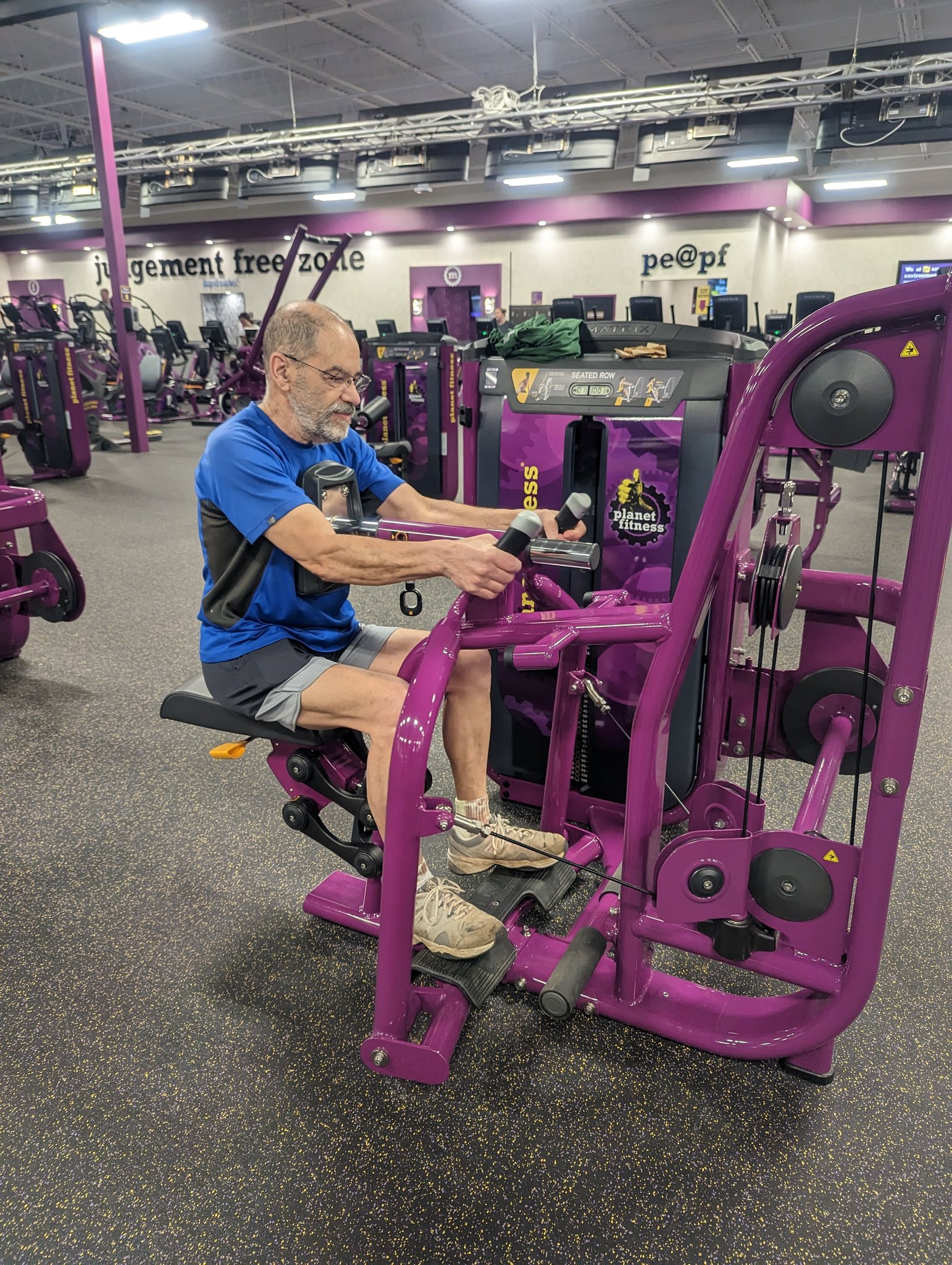 Seated row planet fitness hot sale