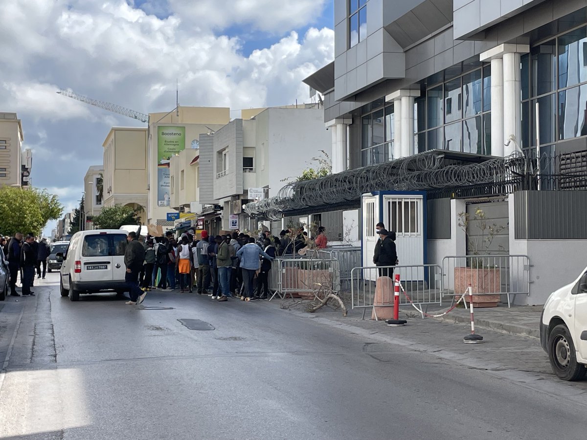 cochetel's tweet photo. International Day for the Elimination of Racial Discrimination. Refugees/asylum seekers, migrants demonstrate peacefully outside UNHCR office in Tunis to express their fear & need for effective protection. Racism is a crime & can unleash serious harm for already vulnerable people https://t.co/tlUUsWvzuO