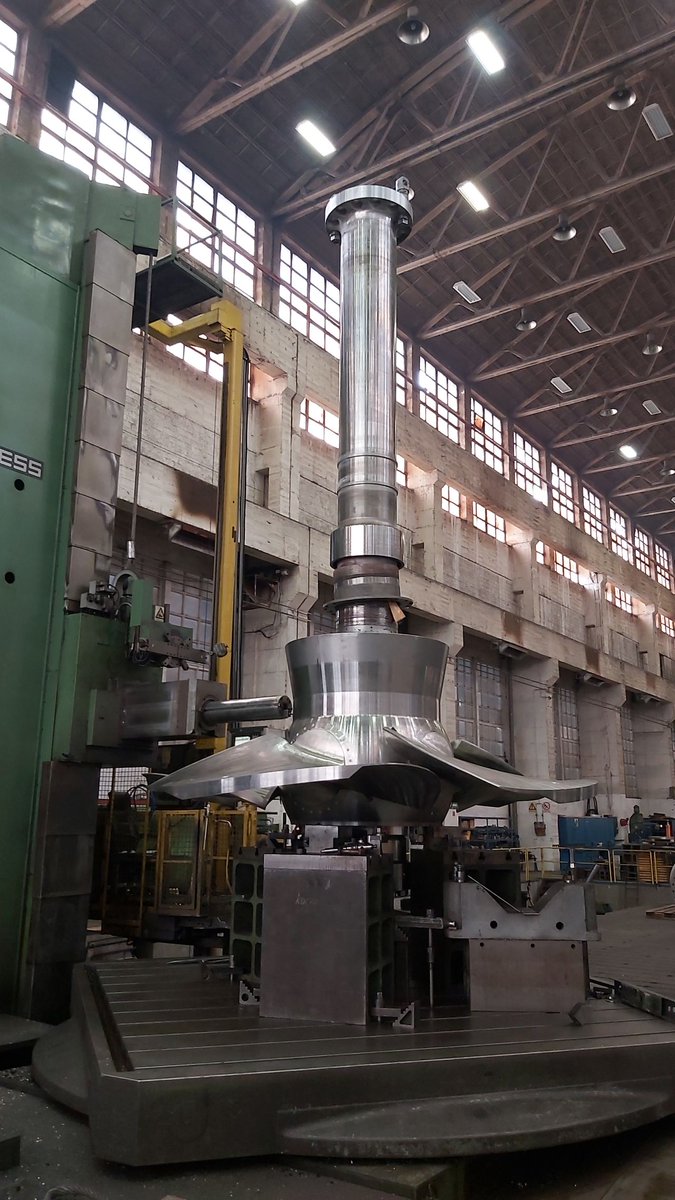 Gjenbruk
Resirkulering
Sirkulær økonomi
Avfallsreduksjon
Energisparing
Vannkraft
Grønn energi 
Disse og andre lignende uttrykk kommer når man observerer verkstedmontering av ny toppmoderne ECO Kaplan løpehjul og 40+ år gammel turbinaksel som ble pusset opp og vil bli reinstallert