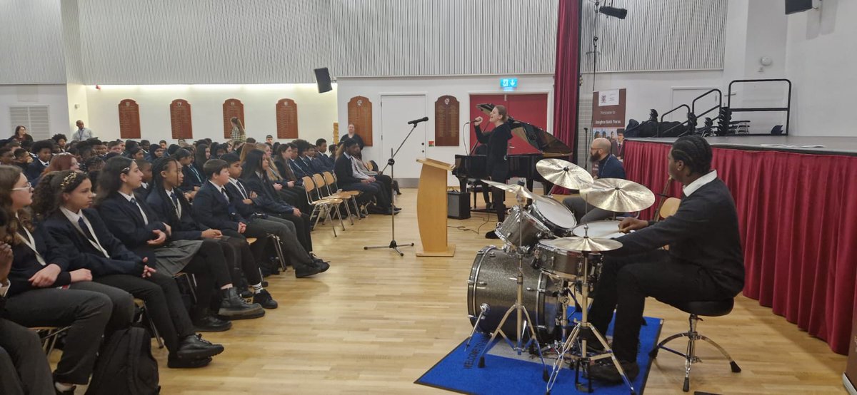 HabsKnights's tweet photo. #HouseAssembly #Camelot Starting this weeks House Celebrations to reward students for their behaviours and efforts https://t.co/qIx396fCR9