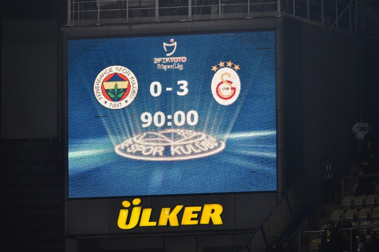 SinyorBoey's tweet photo. 8 Ocak tarihinde ezeli rakibinden kendi evinde yediğin 3 postayı paylaşmayı unutmuşsun :) https://t.co/WtKCPw05DG