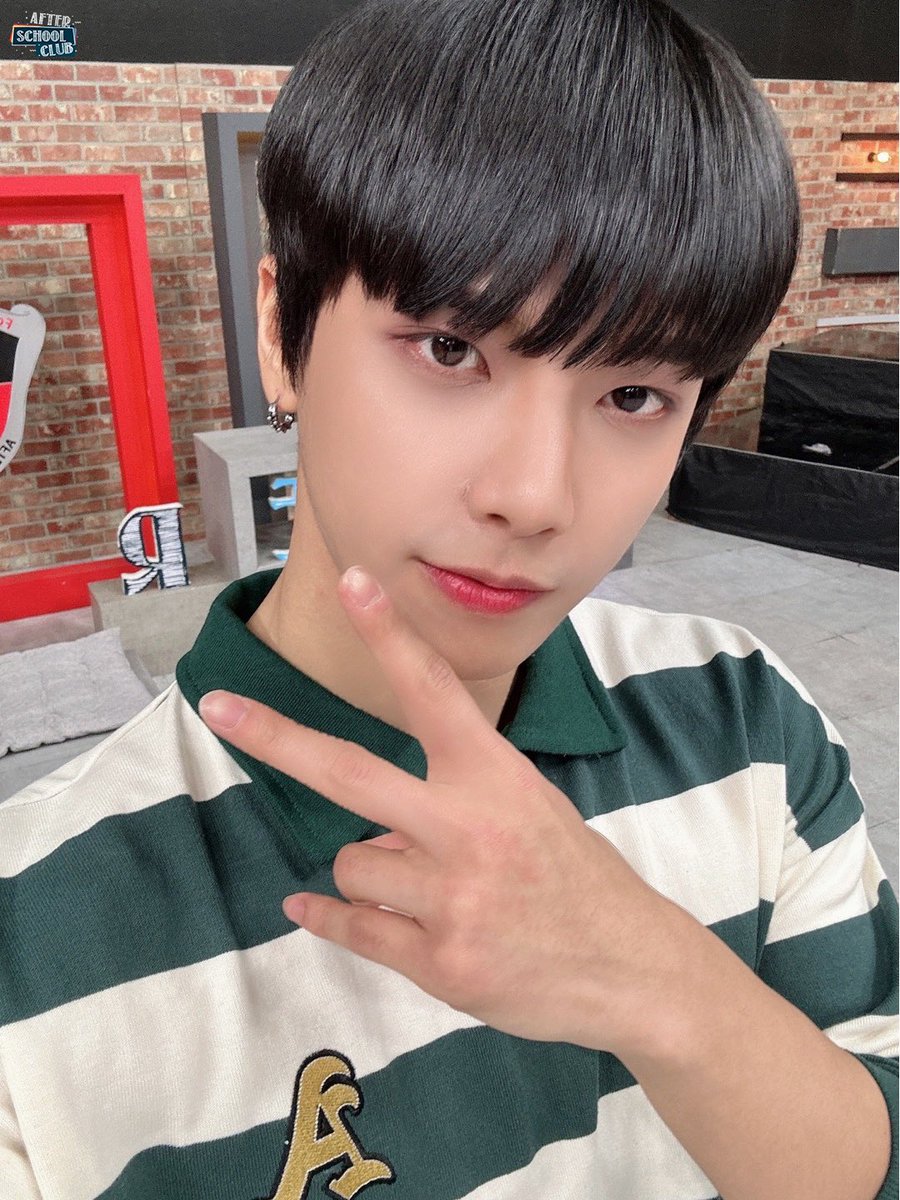arirang_ASC's tweet photo. [TAN]
⠀
TAN이라는 설레임이
오늘도 내일도 매일 계속되길✨
함께해 주신 SODA 분들도 감사해요 🫶🏻
⠀
#TAN_ASC #TAN @tan__official_ https://t.co/HrWsjwbYJ2