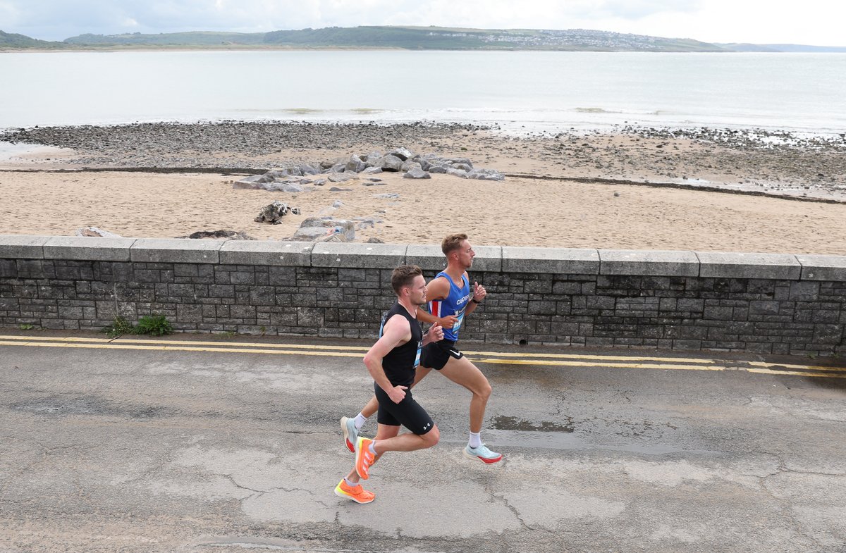 Porthcawl10K's tweet photo. ⚡️⚡️ 1000 followers...

Which means a free giveaway on Twitter! Follow us and quote this tweet with the wave🌊 emoji for your chance to win a free entry for this year's @OgiWales Porthcawl 10K on Sunday 2 July. 

Pob lwc! 🌊🌊🌊🌊 https://t.co/F1vfyGGkP6